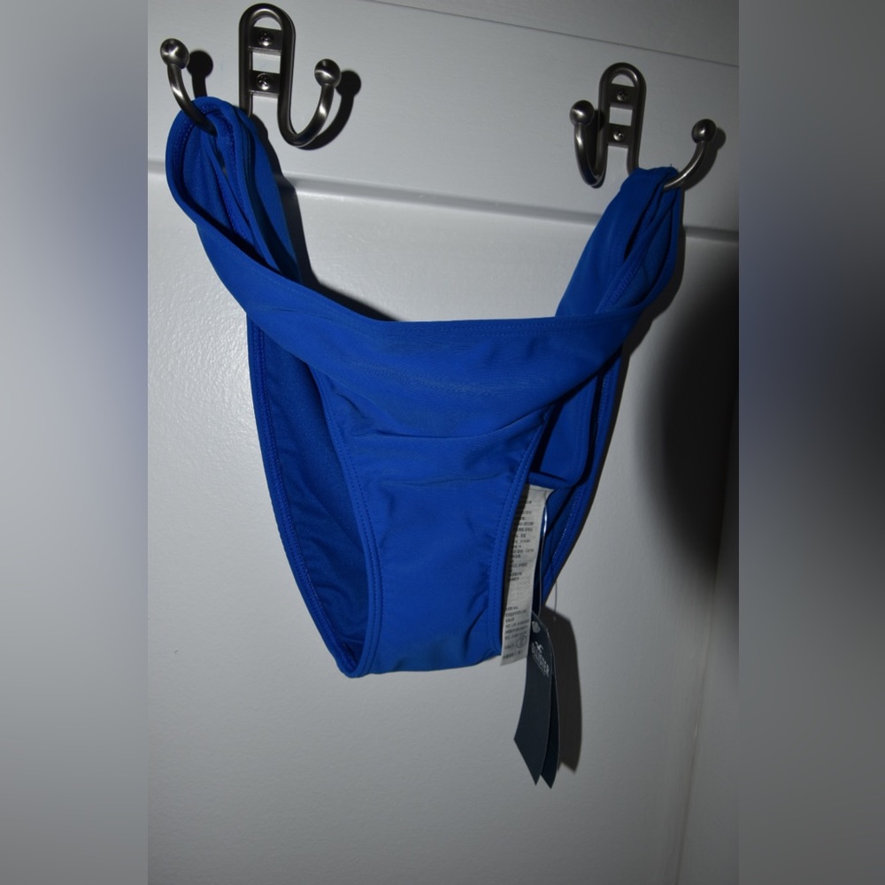 4/$20 Hollister bikini bottom